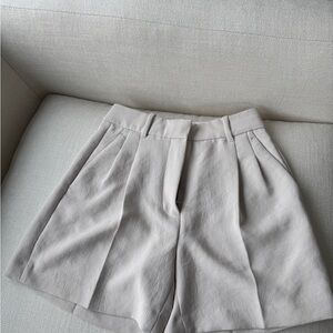 Aritzia Effortless Short NWT